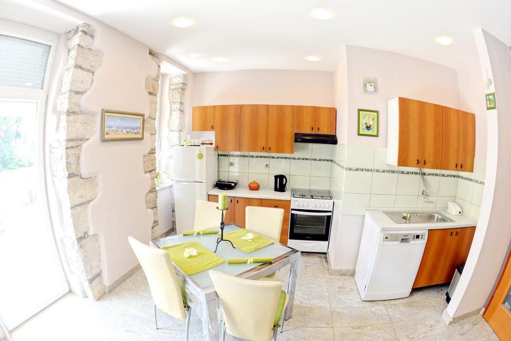 Apartman Harmony Apartment Pula Exterior photo